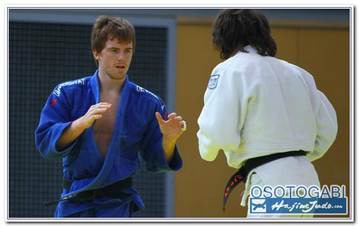 CEU2011 900130